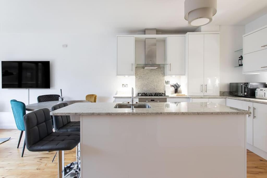 Best City Centre Luxurious Home Free Parking Belfast Exterior photo
